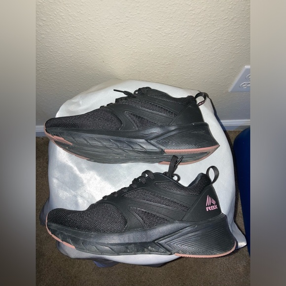 RBX Black and light pink shoes size: 8 - Picture 2 of 7
